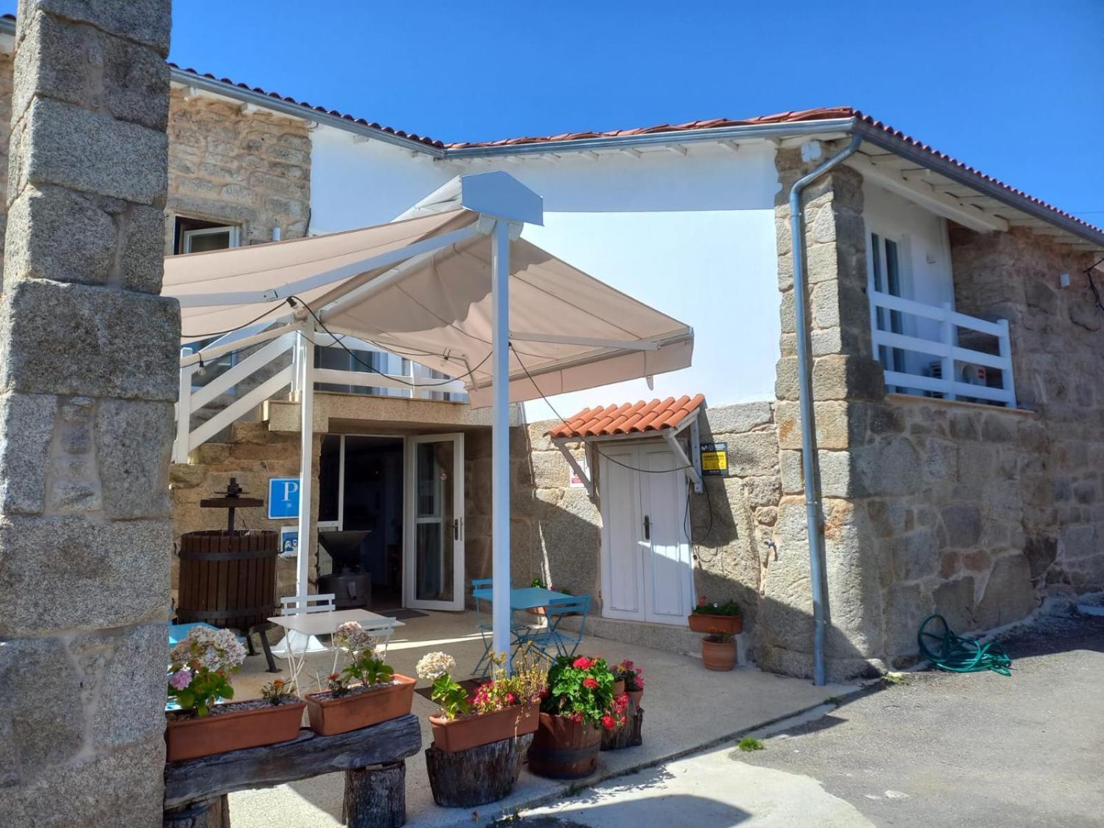 Pension O Corazon Da Ribeira Sacra La Teijeira エクステリア 写真